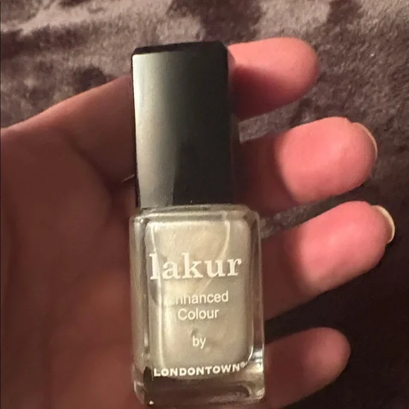 Collection of nail polishes: Lakur, Essie, Zoya- 
Used once - Picture 3 of 9